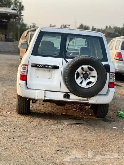 نيسان باترول للبيع تشليح قطع 3