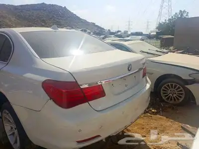 بي ام دبليو حجم 750 البيع قطع 1