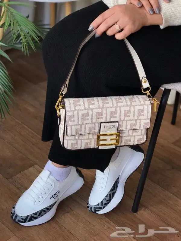 طقوم نسائية ماركة لا تطوفكم سعر العرض 280ريال فقط 7