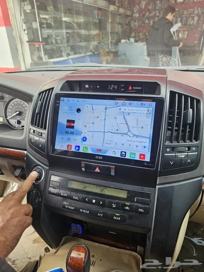 شاشه جيب لاندكروزر   GXR   تركب من 2008 لين 2015 2