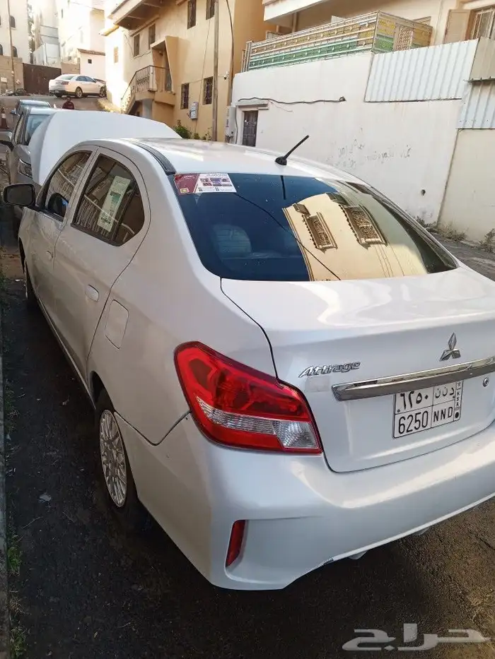للبيع اتراج سيارة اقتصادية متسوبيشي اتراج 2021 4