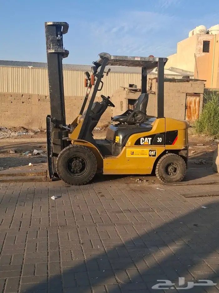 رافعه شوكيه فوركلفت للأيجار اليومي والمشاوير والشهري بأسعار 1