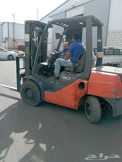 فوركلفت للايجار 0