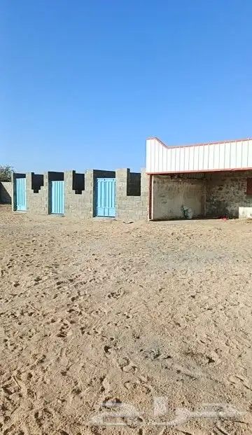 مربط اصطبل خيل شبه مكتمل للئجار الأرض بصك 4
