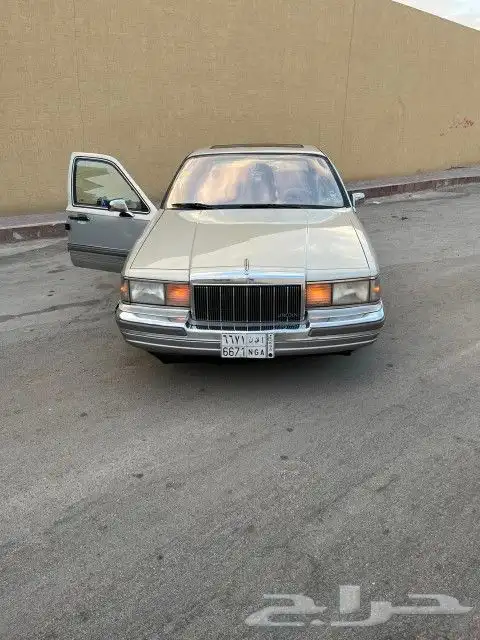 لينكون تاون كار1990 مخزن للبيع 0