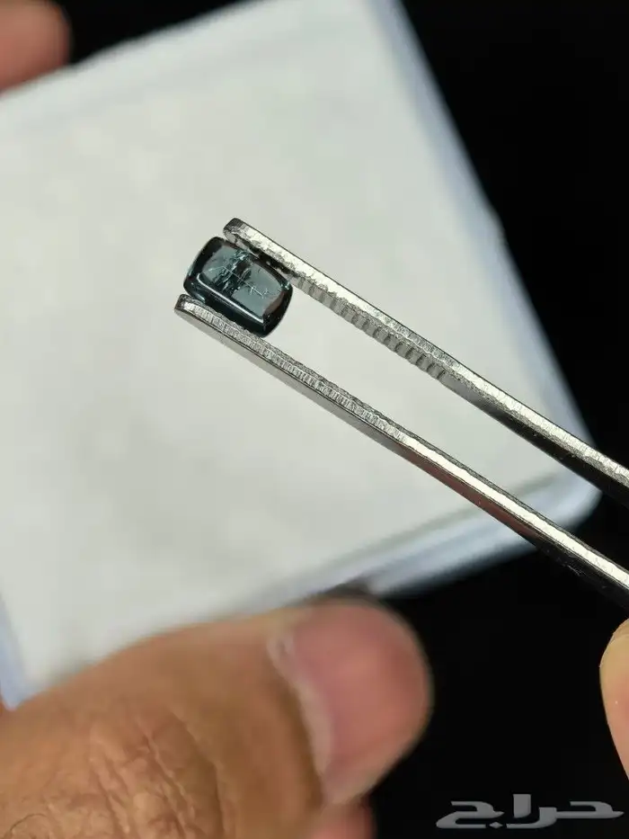 حجر سبينل أزرق طبيعي بشهادة مختبر 2