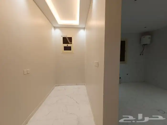 شقه بحي بدر مساحه 200متر السعر 590 6