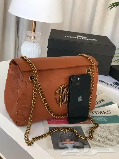 يوجد جميع الشنط والشوزات جمله نجزاه 5