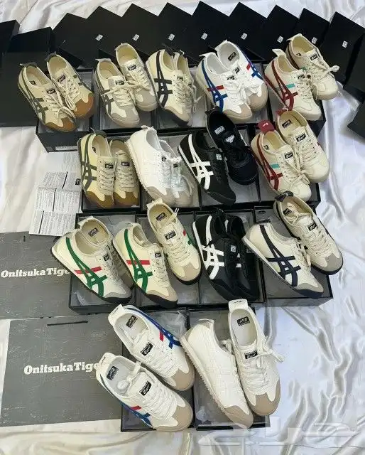 يوجد جميع الشنط والشوزات جمله نجزاه 8