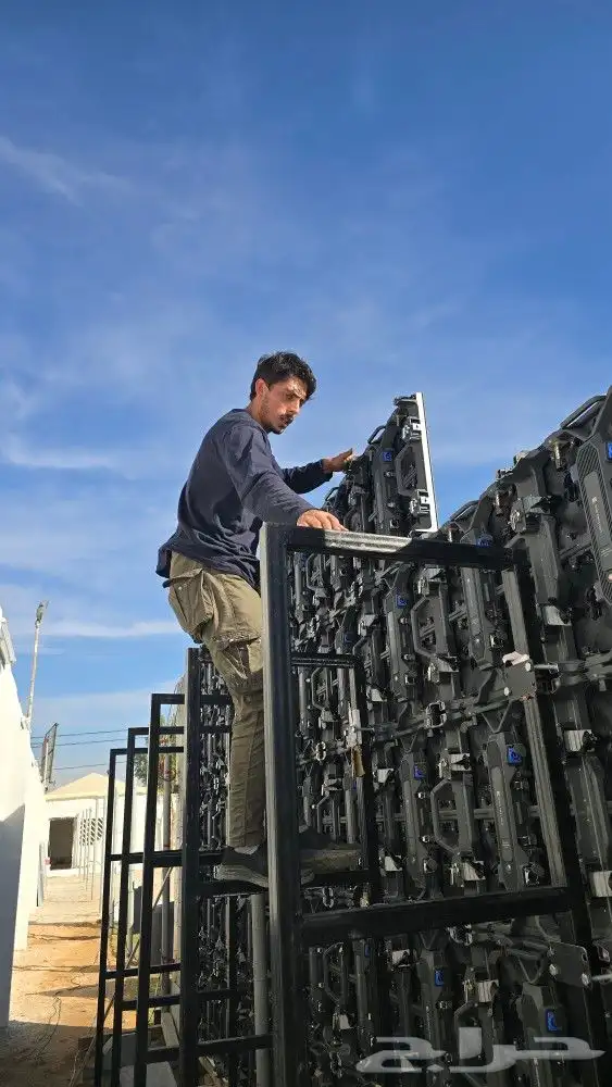 بيع وايجار شاشات ليد اسكرين p2.6 _p2.5_p1_p3.9 0