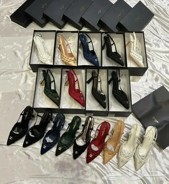 يوجد جميع الشنط والشوزات جمله نجزاه 9