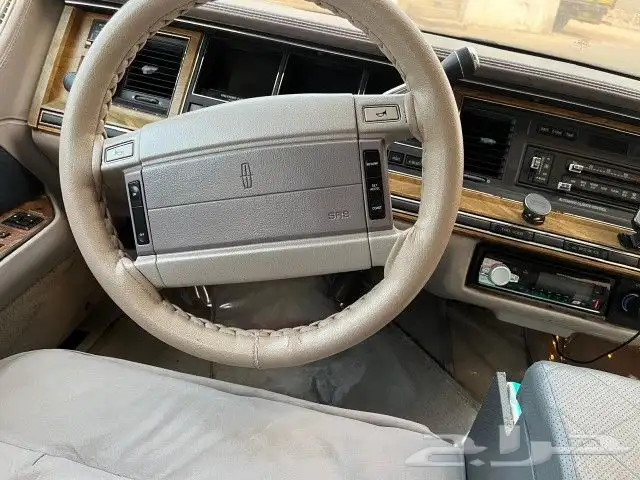 لينكون تاون كار 1990 مخزن للبيع 5