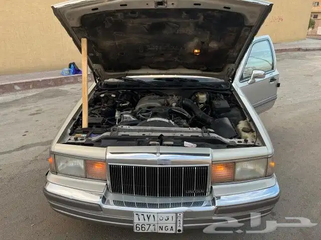 لينكون تاون كار 1990 مخزن للبيع 12