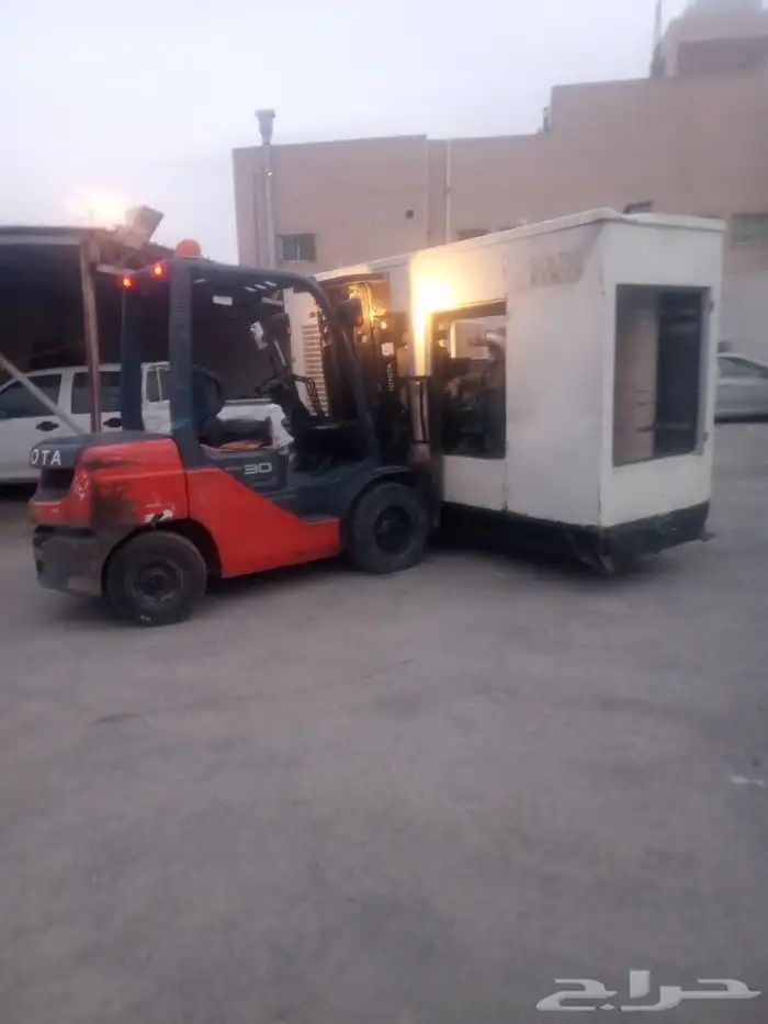 forklift rental رافعة للايجار 1