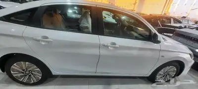 تويوتا يارس بلس Y 5