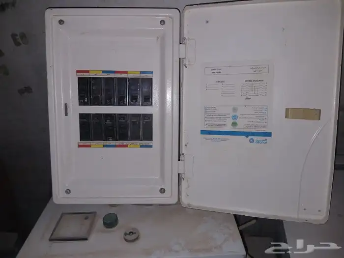 طبلون كهرباء عدادات ومنظمات هواء غطاسات قواطع 10