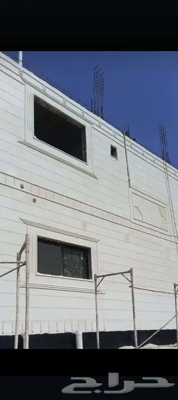 هذ من اشغلناء ديكورات خارجيه والياسه ملونه بلااسمنت الأبيض 2