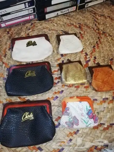 محفظه أو شنطه نسائية قديمه 0