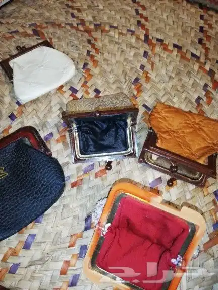 محفظه أو شنطه نسائية قديمه 4
