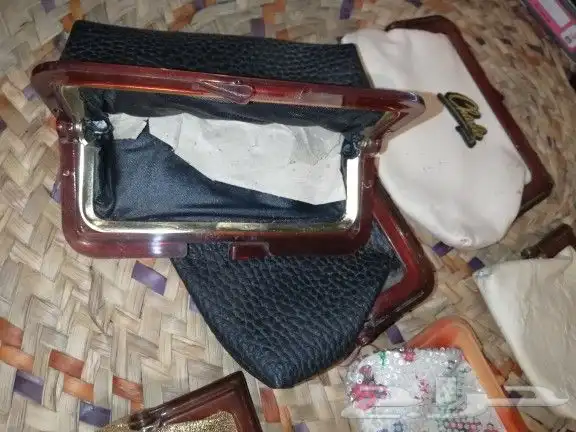 محفظه أو شنطه نسائية قديمه 3