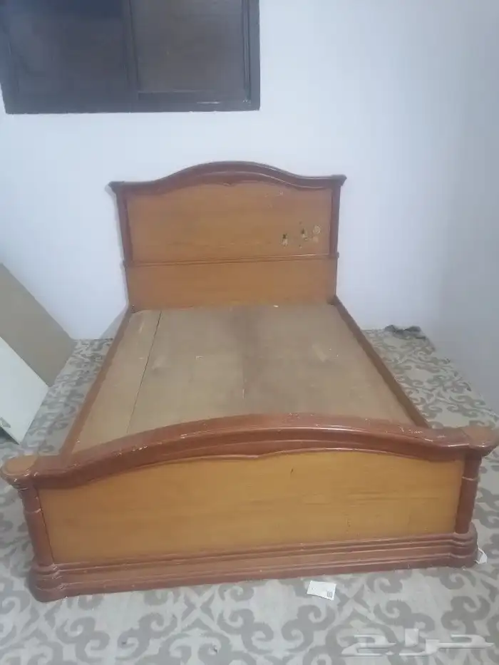 سرير خشب متر و نصف عرض في طول مترين _نفر و نصف _150 سم عرض 1