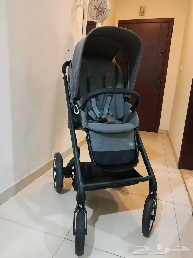 عربية اطفال مميزه وشبه جديدة ماركة سايبكس cybex كوت 5