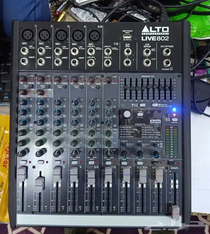 مكسر للبيع جديد لم يستخدم Alto Live-802 وحدة خلط - خلاط ذو 2