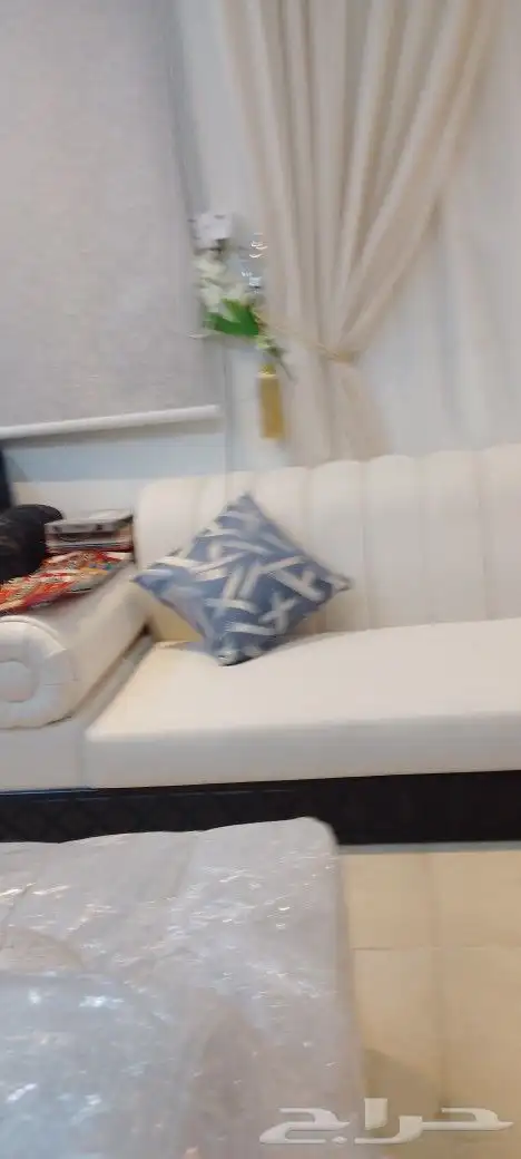 محل اهل الصدارة للكنب والستائر والتنجيد سيهات 1