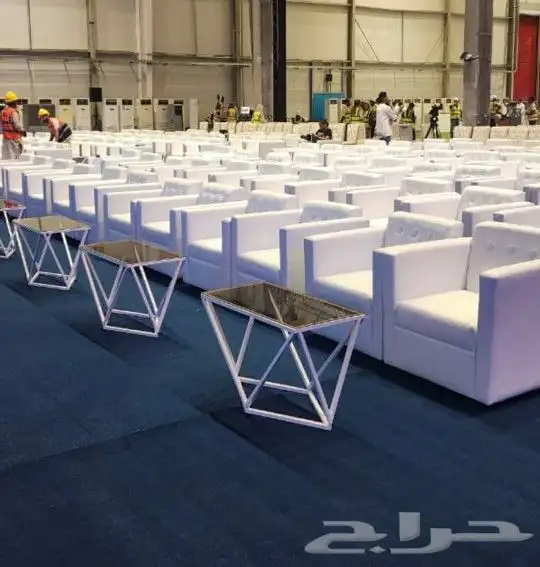 يوجد لدينا تاجير جميع الحفلات الكراسي في اي بي زل ملكي خيام 0