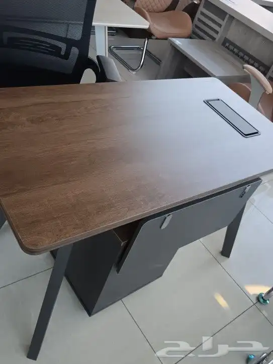 أثاث مكتبي 2