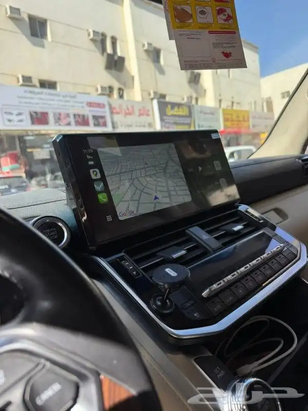 شاشه جيب لند كروزر 2022_2023 2