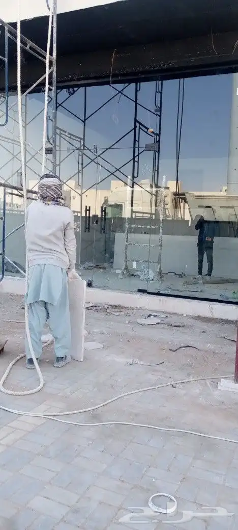 توريد وتركيب زجاج سكريت 12ملي وجهات زجاجية قواطع شورات مكات 1