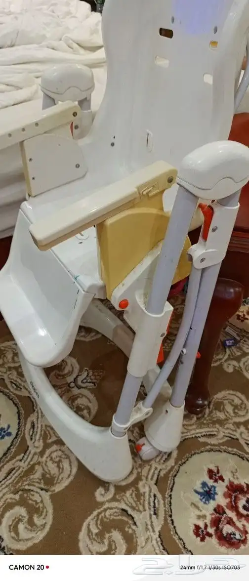 اغراض مستعمله متفرقه طقم كراسي وعجلة وعربيه وكرسي طعام 4