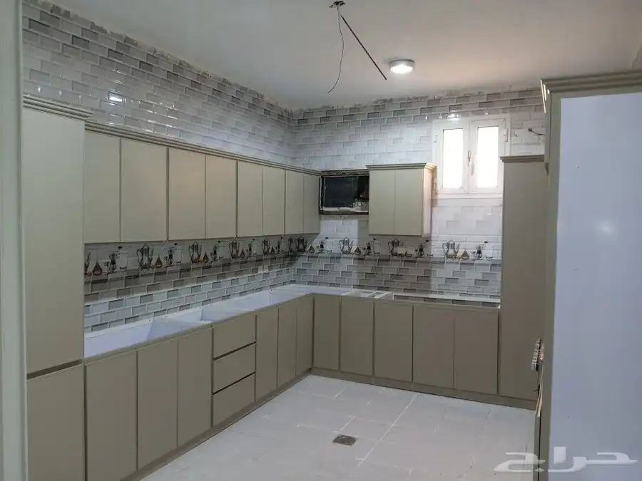 ابو اركان للمطابخ ودواليب الملابس والابواب والدرايش وصيانه ا 0