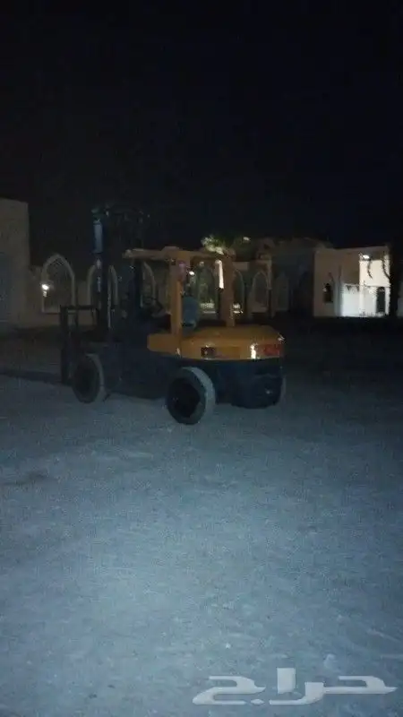 تاجير رافعات شوكيه فوركلفت رافعات 7طن و10طن 3