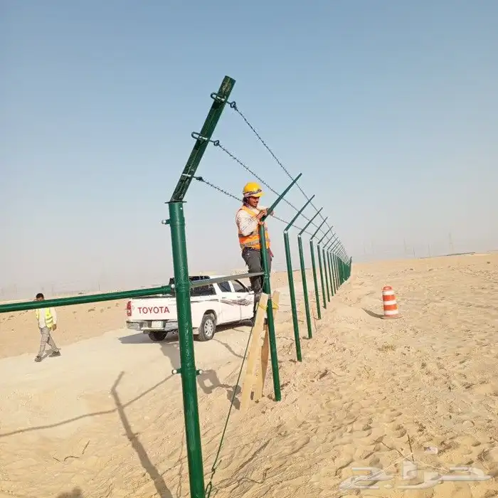مقاول شبوك ومظلات وهناجر 0