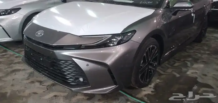 كامرى LE هايبرد 2025 فتحة ابيض رمادى اسود فضى 3