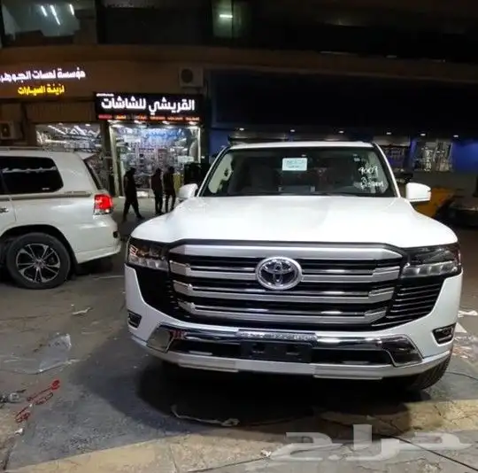 صدام امامي جيب لاندكروزر القصير2023 5