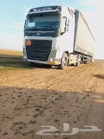 تريلا ستاره نقل بضاعه مواد غذائية بالجملة الطول 13و60 والارت 0