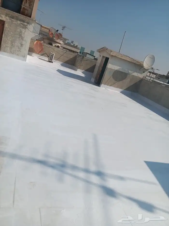 عازل اسطح ضد تسرب المياه 1