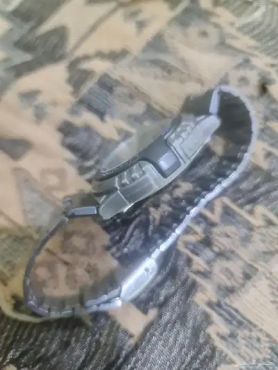 ساعه للبيع 0