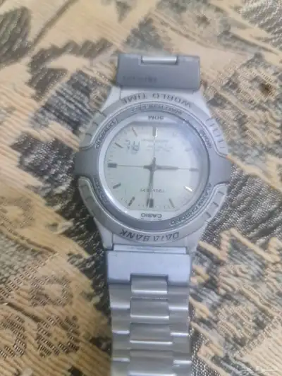 ساعه للبيع 1