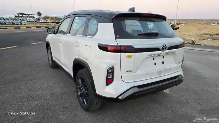 تويوتا اوربان كروزر 2025 3