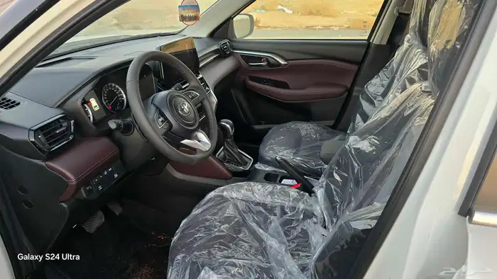 تويوتا اوربان كروزر 2025 8