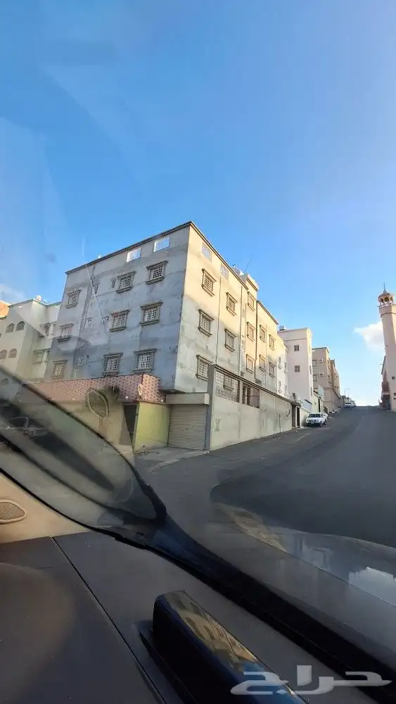 عماره للبيع في موقع مميز 0