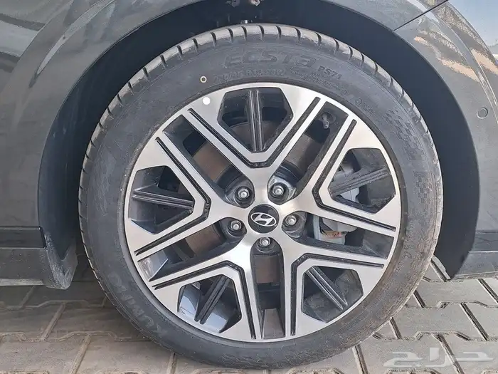 ازيرا بريميوم 2024 9