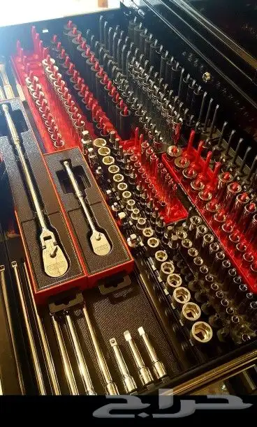 صيانة وسمكرة وقطع غيار BMW 12