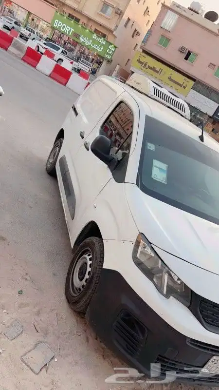 باص بيجو باتنر 2021 4