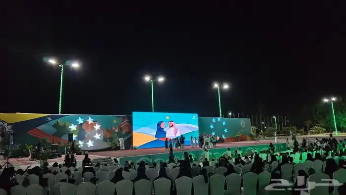 تأجير شاشات ليد led صوتيات واضاءات وتنظيم مؤتمرات ومعارض 2