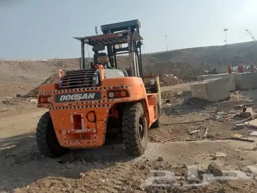 إيجار رافعات شوكيه جميع انواع المعدات الثقيله 1